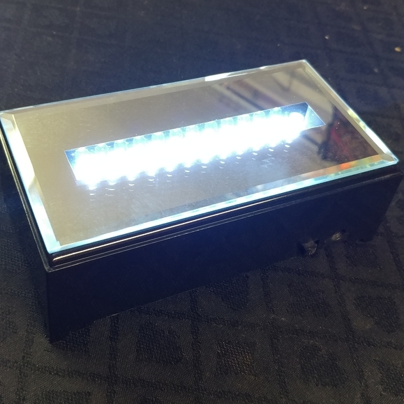 3D Art Glass of Paris, France Landmarks + Led Stand - Picture 5 of 7